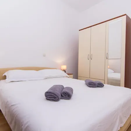 Apartman Anna Lenna *