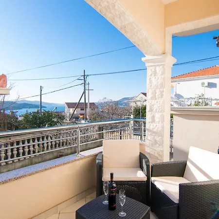 Apartman Anna Lenna